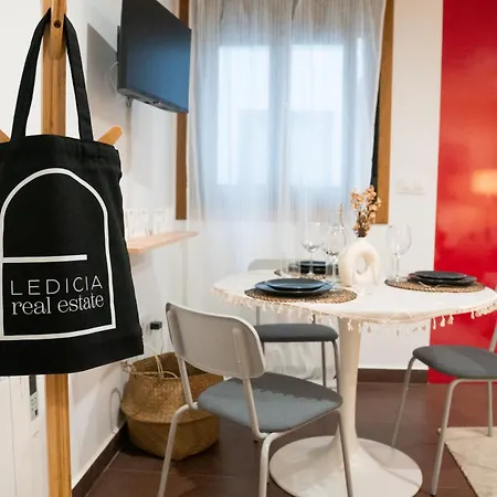 Daire The Silver Flat